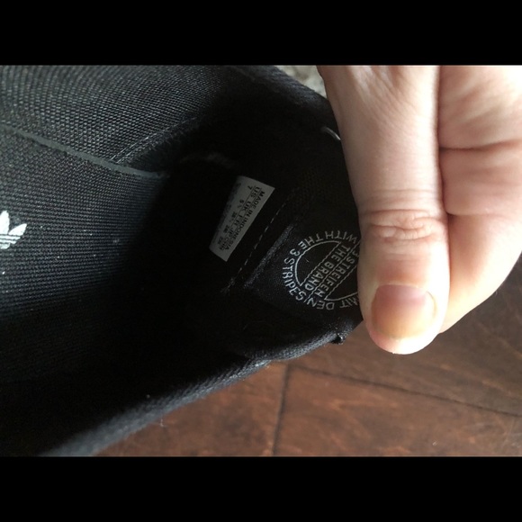 Adidas black lace up sneakers size 7 - Picture 2 of 4